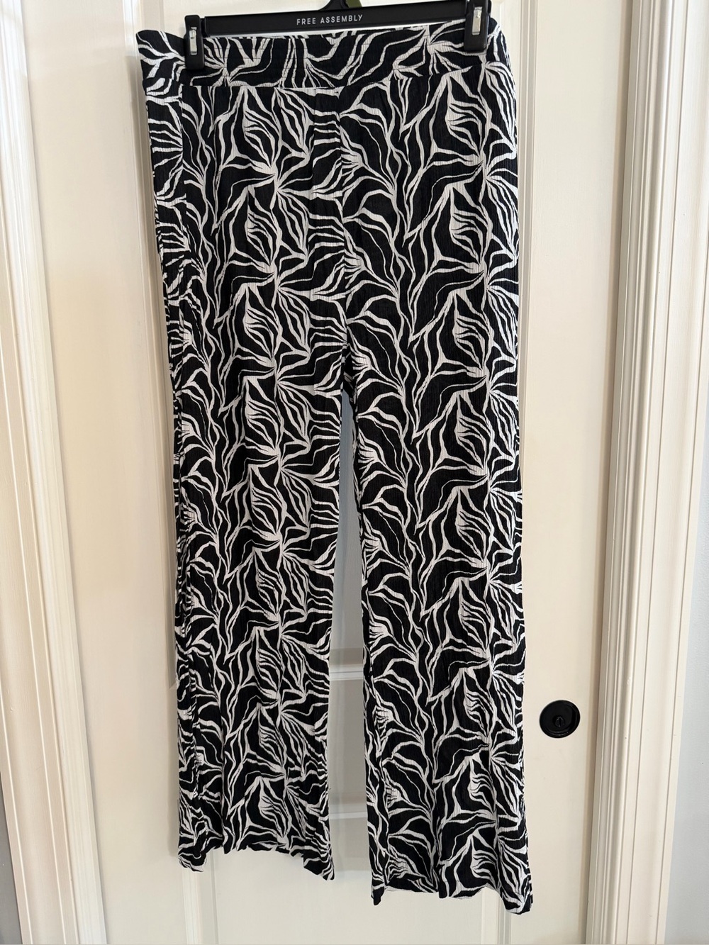 Black & White Printed Wide Leg beach Pants side leg slits xl NWOT